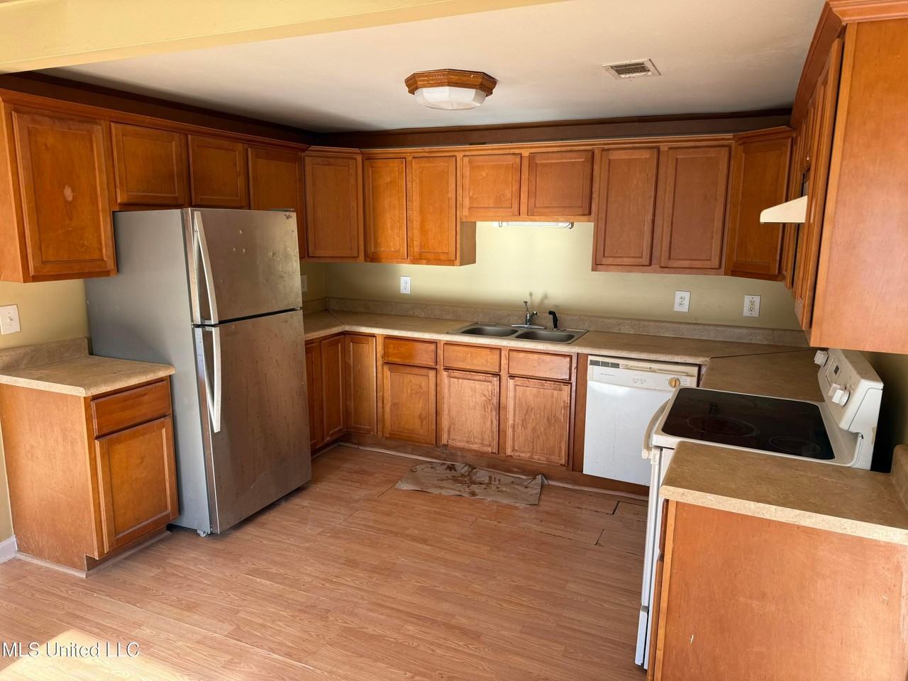 10633 Woolmarket Lake Rd - Photo 4 of 11