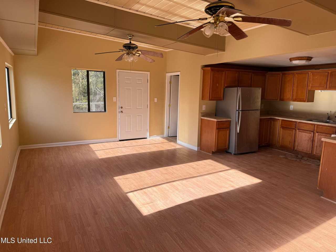 10633 Woolmarket Lake Rd - Photo 5 of 11