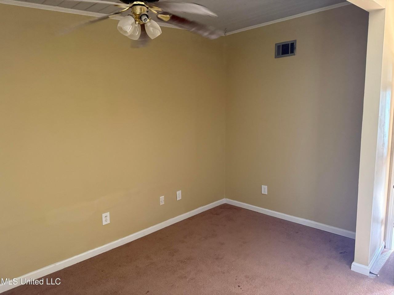 10633 Woolmarket Lake Rd - Photo 7 of 11