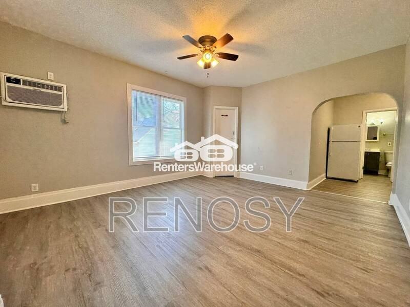 1314 22nd St #5 - Photo 4 of 11