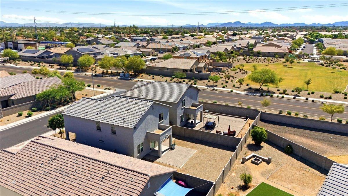 7119 W Golden Ln - Photo 5 of 50