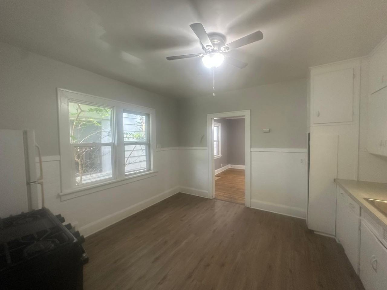 226 E Pearl St - Photo 5 of 15