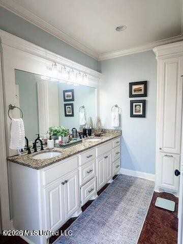 715 Chambord Dr - Photo 6 of 11