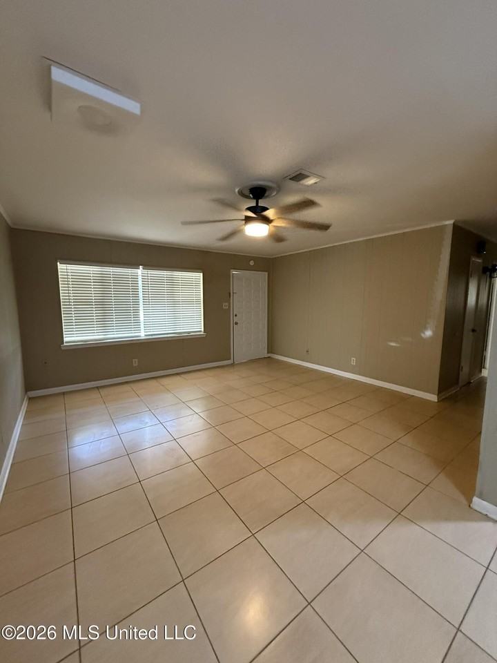 2937 Sam Kirkwood Rd - Photo 3 of 9
