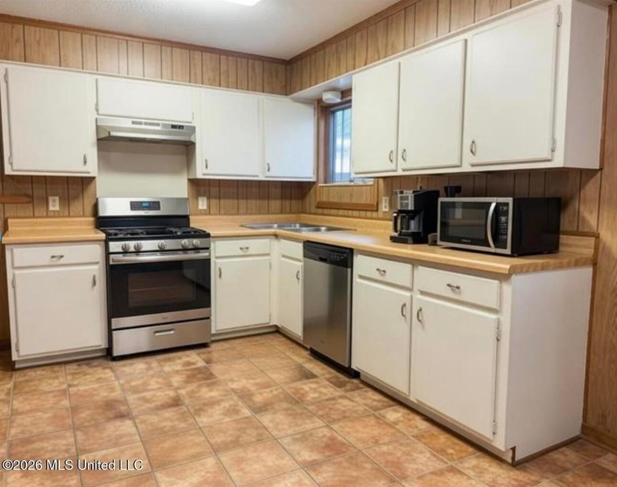3625 Liberty St - Photo 6 of 9