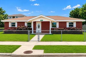 featured image of 135 Pine Grove Ave