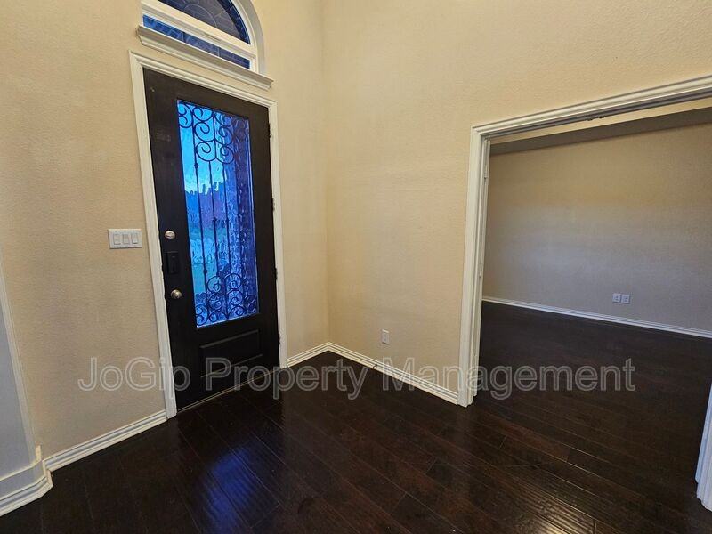 4318 Egret Ct - Photo 5 of 50