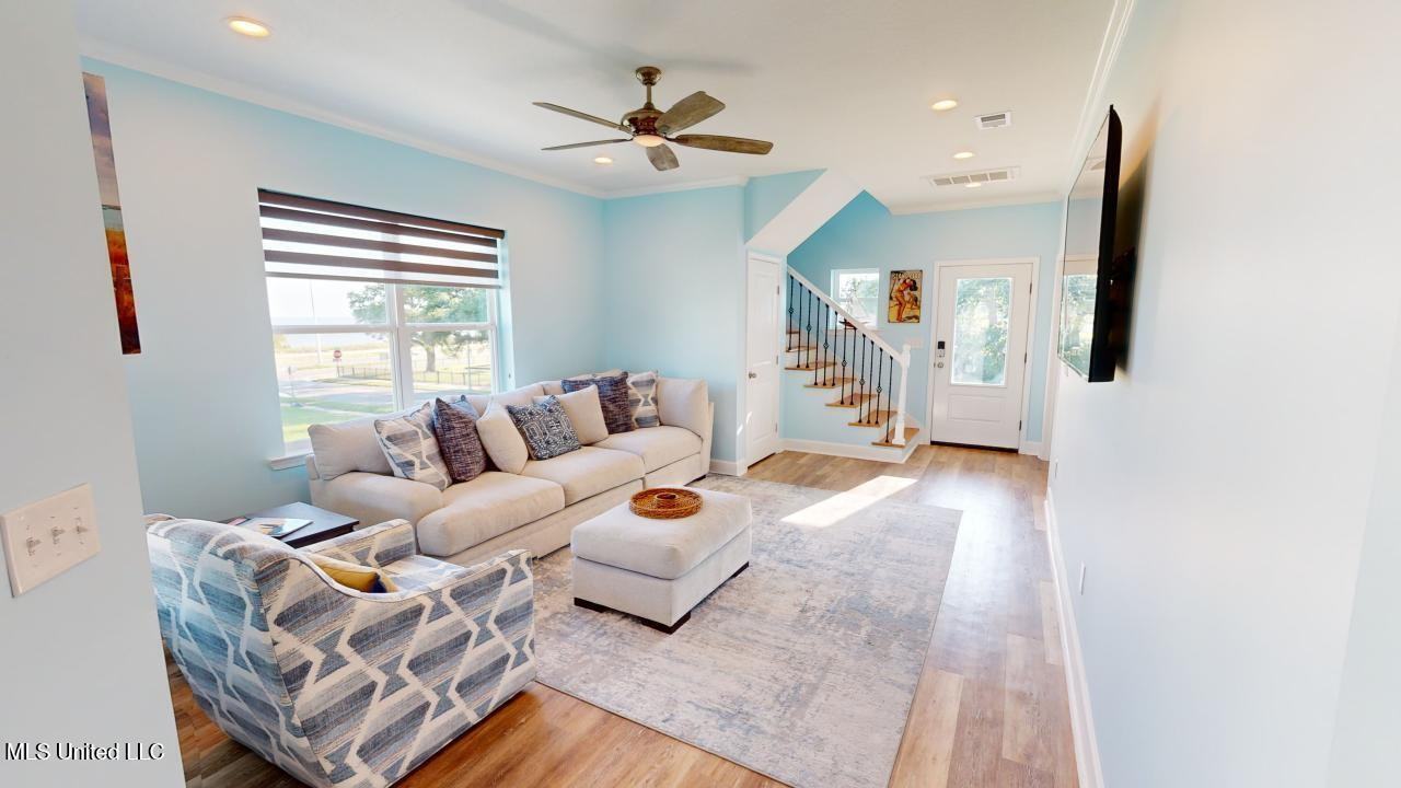 116 Acacia Ave - Photo 4 of 28