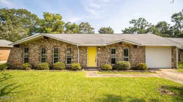 featured image of 2417 Collins Blvd
