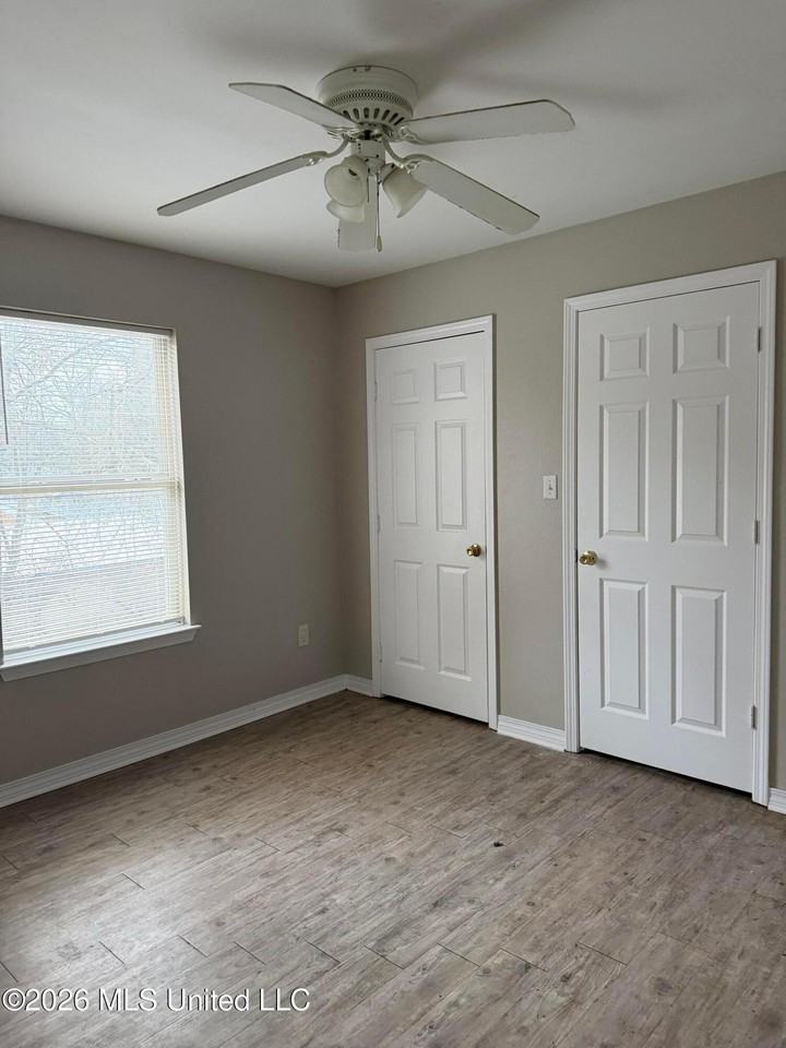 280 Rodenberg Ave - Photo 6 of 11