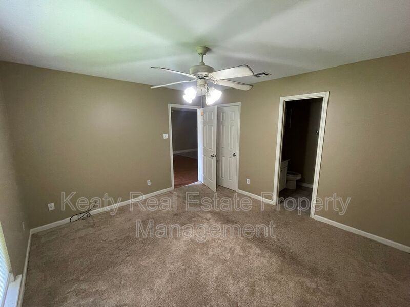 207 Rural St #B - Photo 4 of 11
