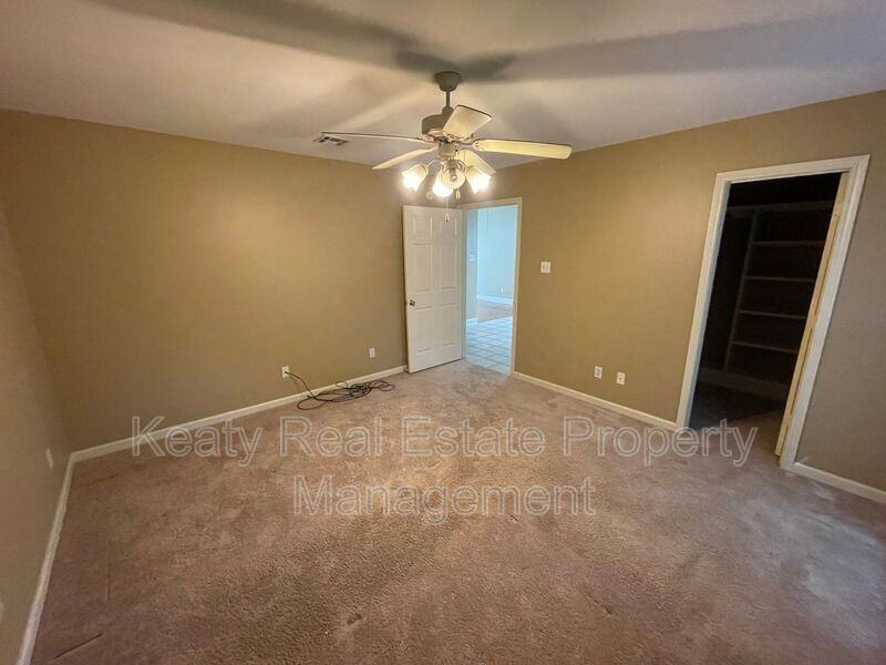 207 Rural St #B - Photo 5 of 11