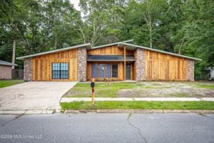 106 Booth Cir - Photo 1 of 1