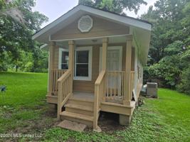 featured image of 1015 Wilson St