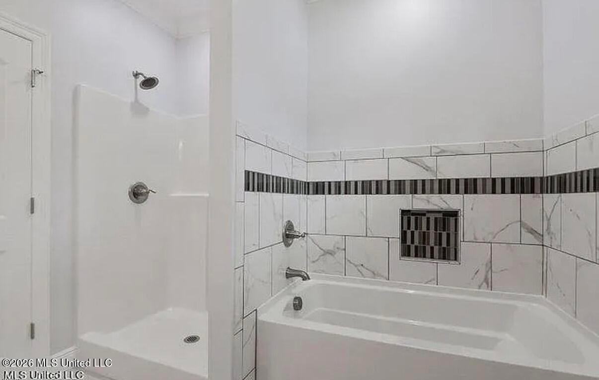 549 Saint John St - Photo 5 of 6