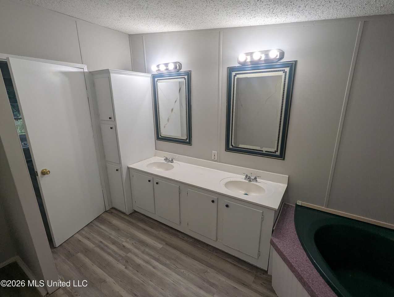7682 Edwards Place Rd - Photo 7 of 11