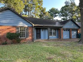 842 Farmington Dr N - Photo 1 of 1