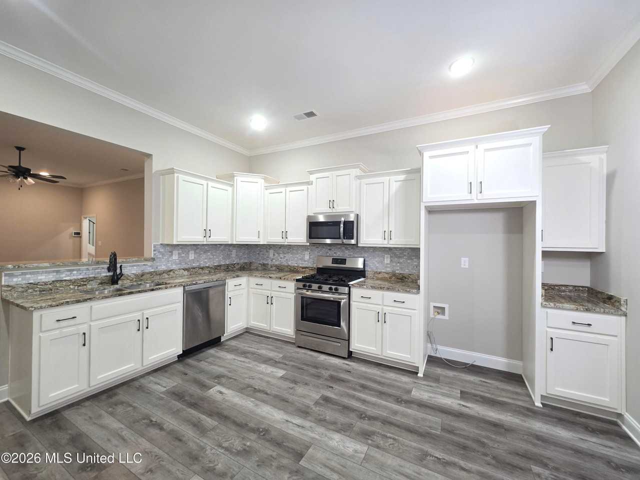 5175 Watson View Dr - Photo 6 of 16