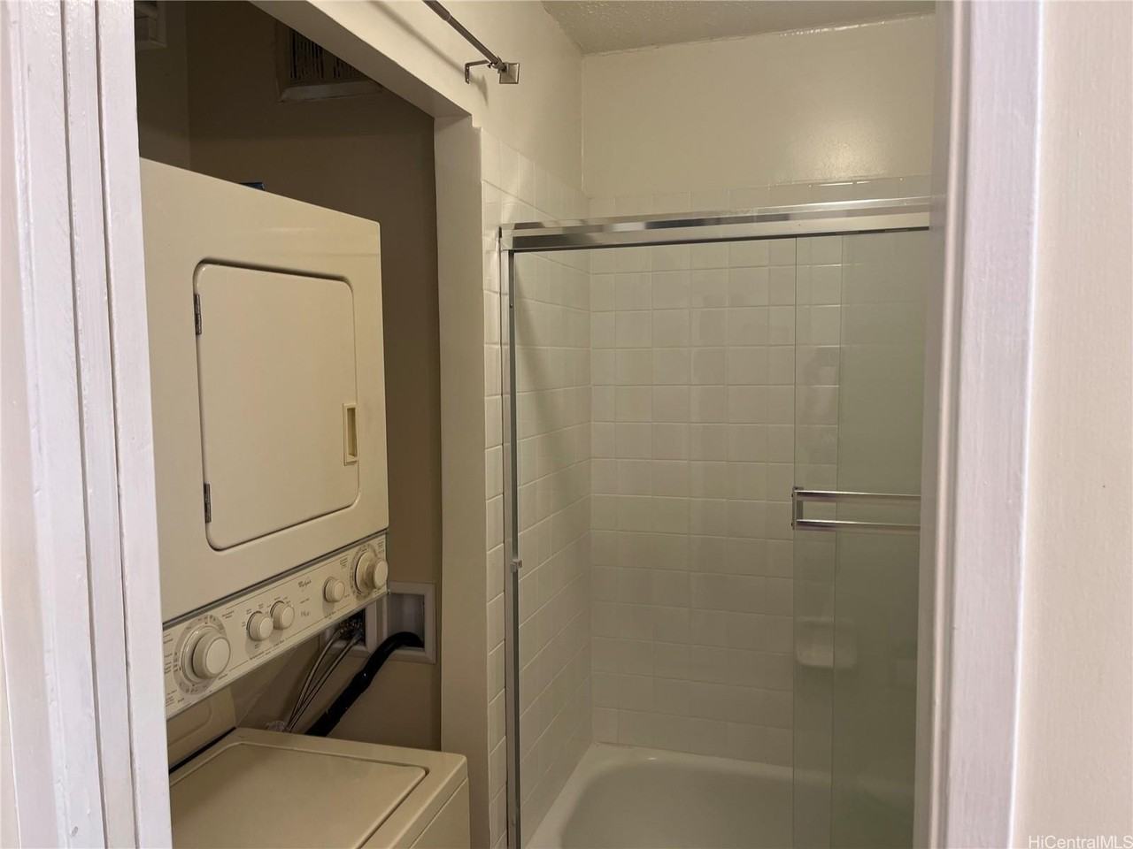 1201 Wilder Ave #601 - Photo 5 of 7