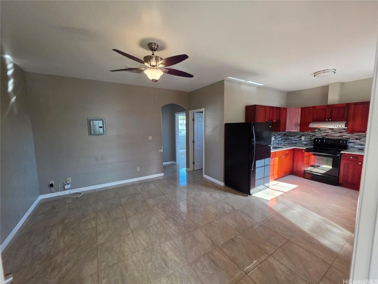 3232A Ahinahina Pl #4 - Photo 2 of 11