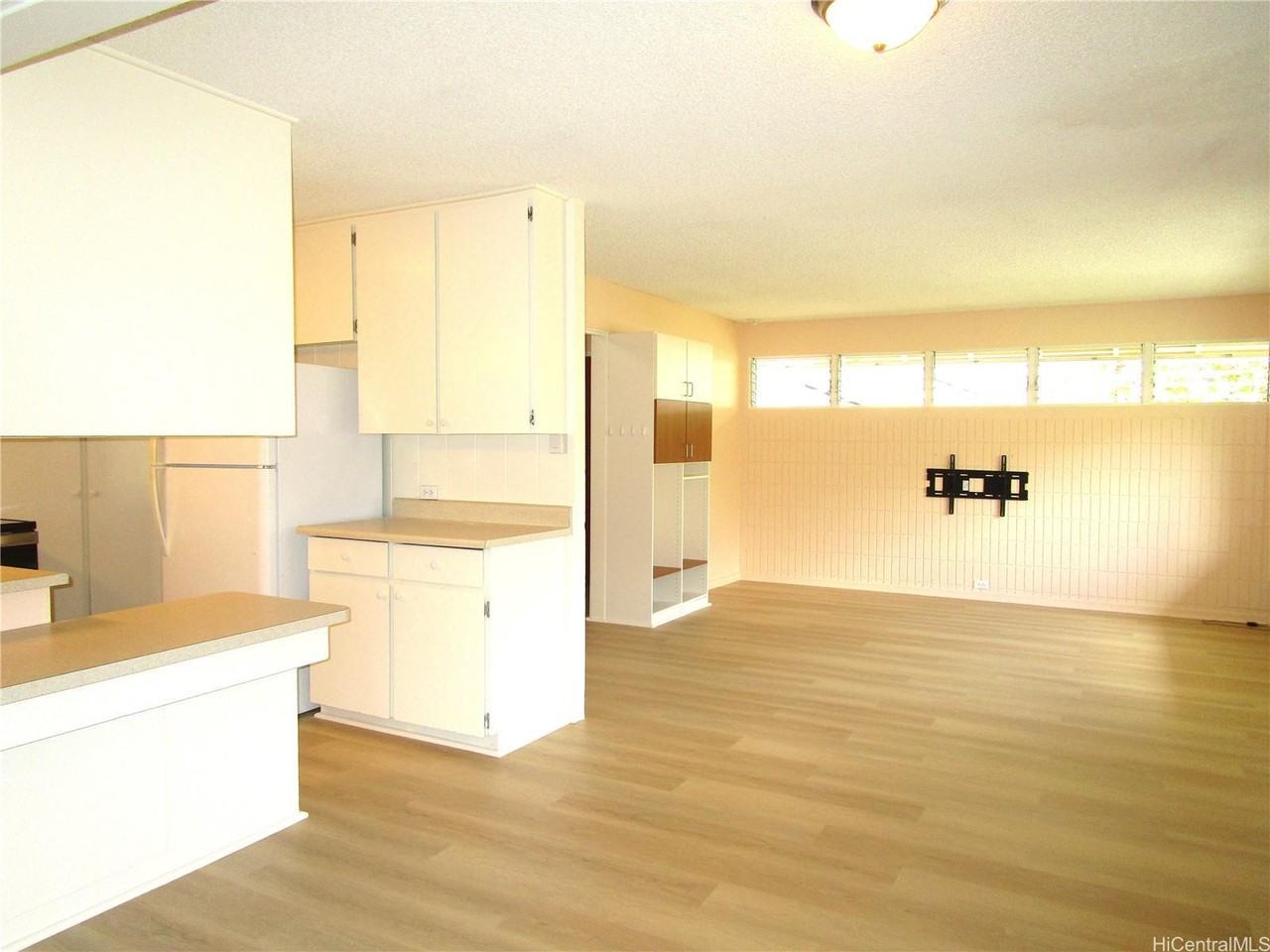 868 Waioli St - Photo 4 of 25