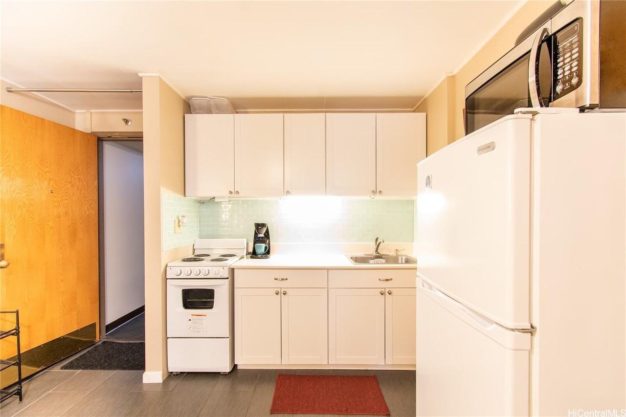 1088 Bishop St #1108 - Photo 6 of 24