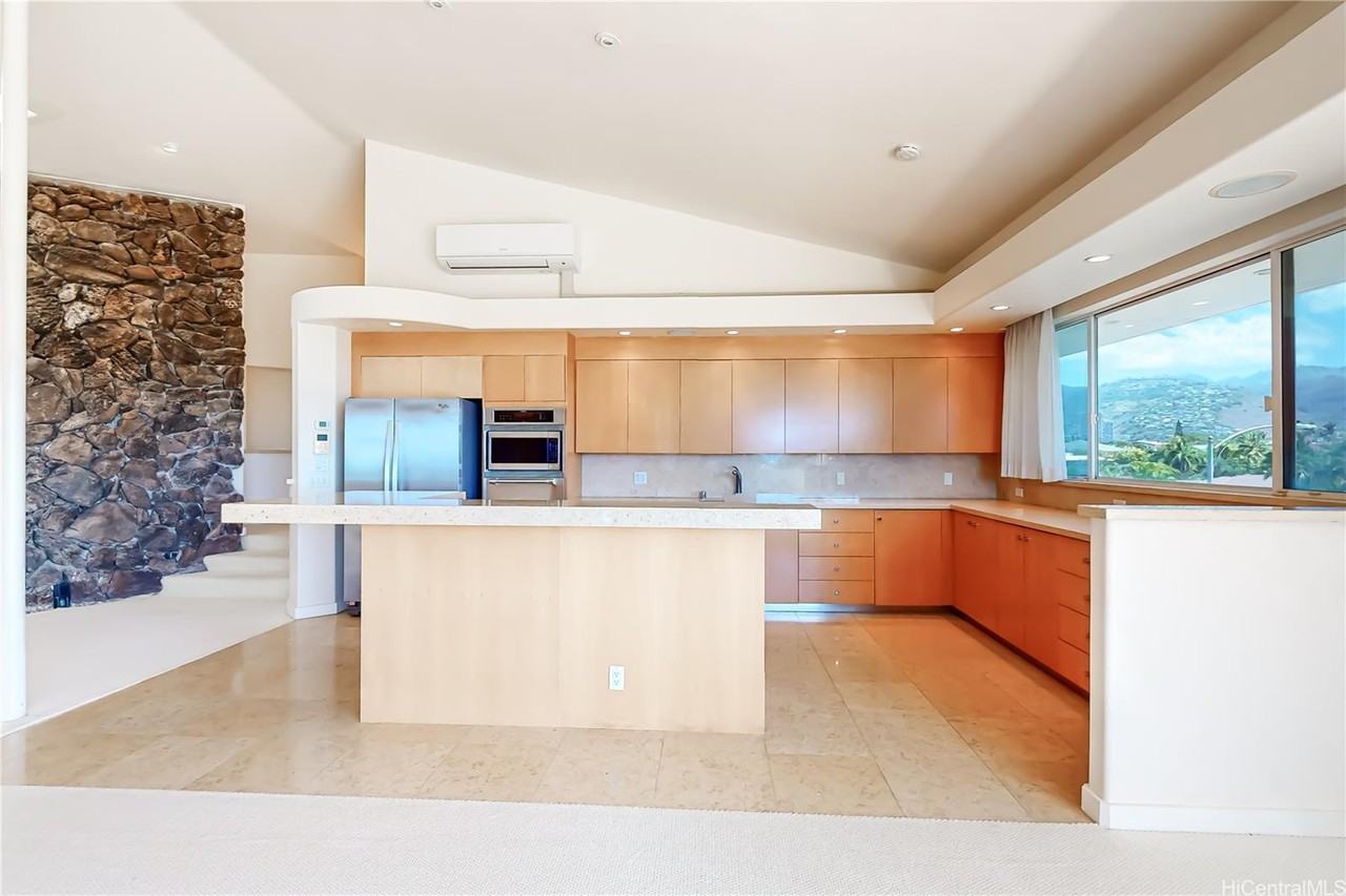 668 Elepaio St - Photo 6 of 15