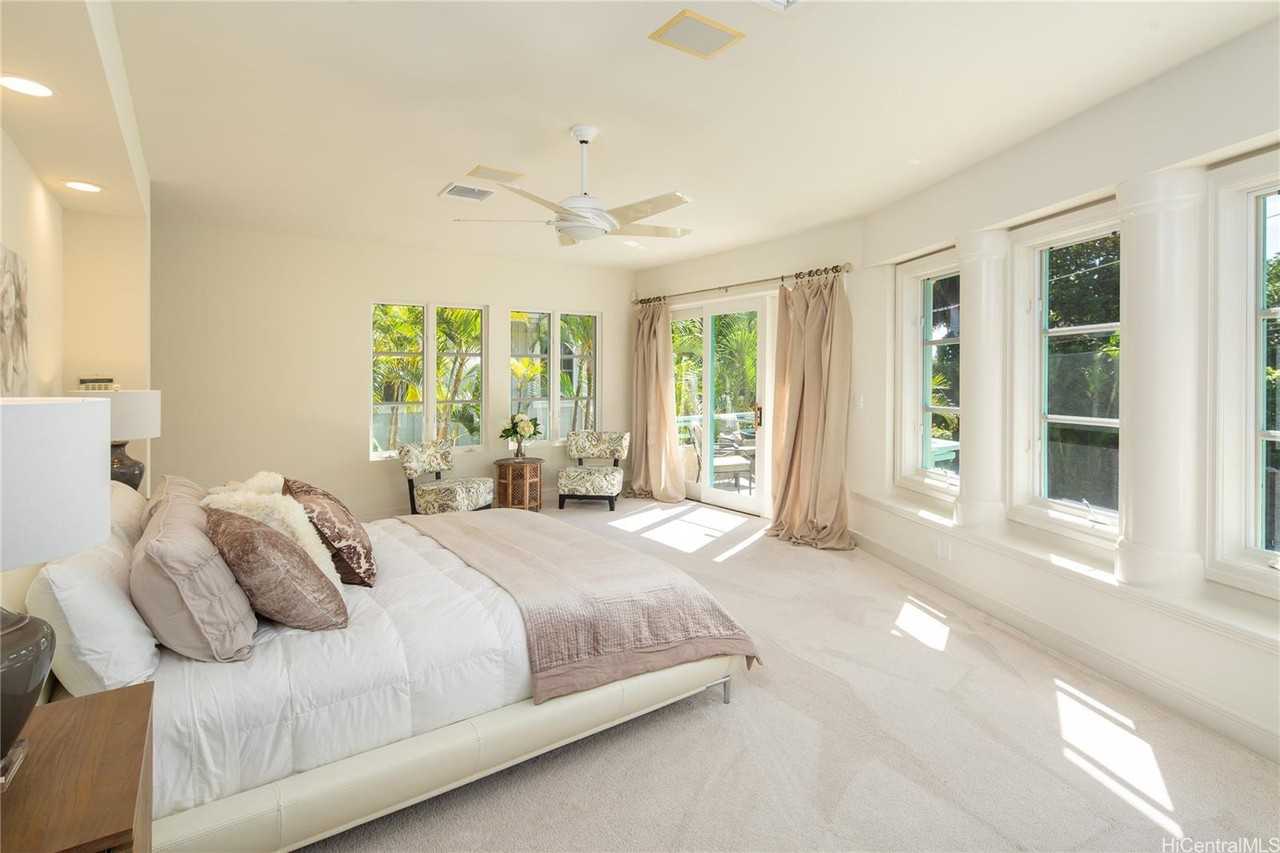 4343 Kahala Ave - Photo 7 of 25