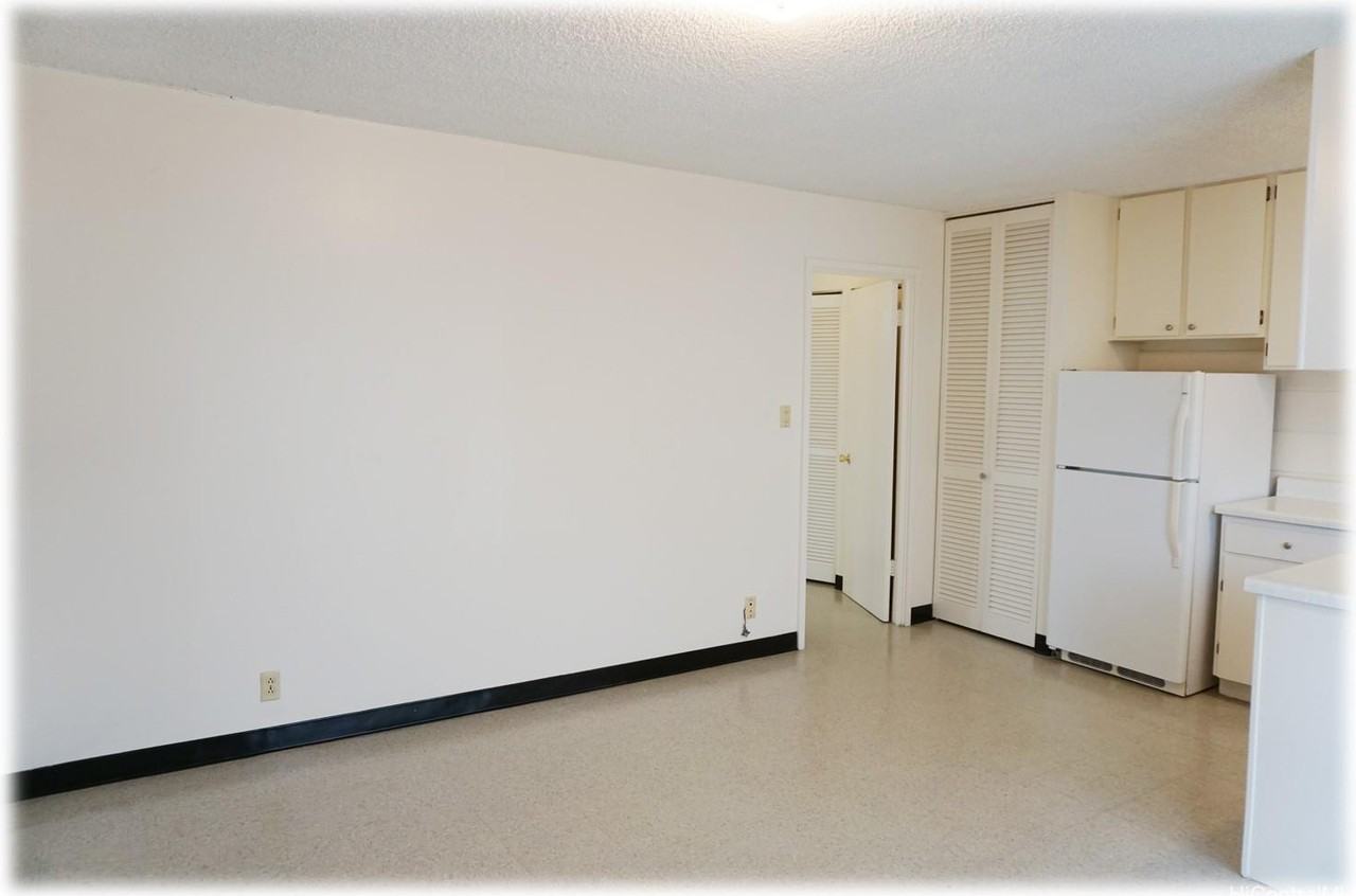 1254 Lunalilo St #303 - Photo 3 of 10