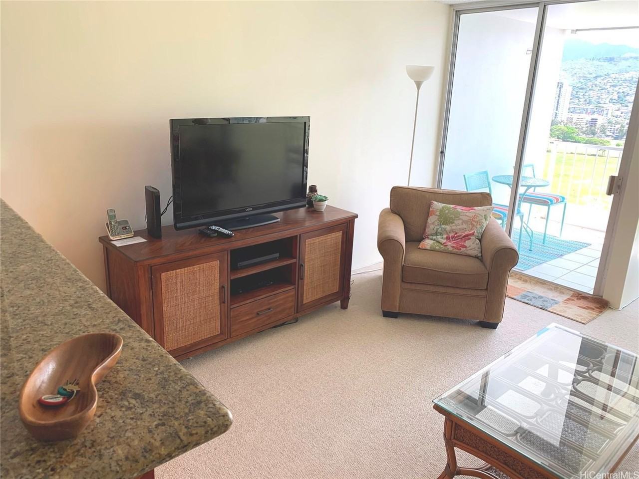 2611 Ala Wai Blvd #2006 - Photo 7 of 9