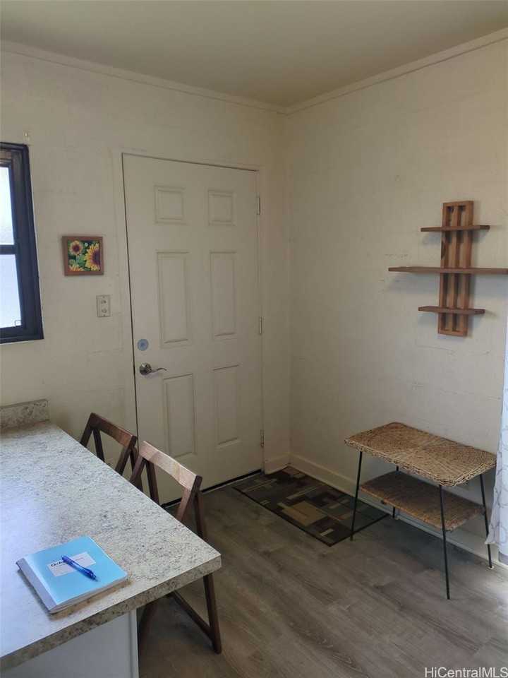 1042 17th Ave - Photo 6 of 16