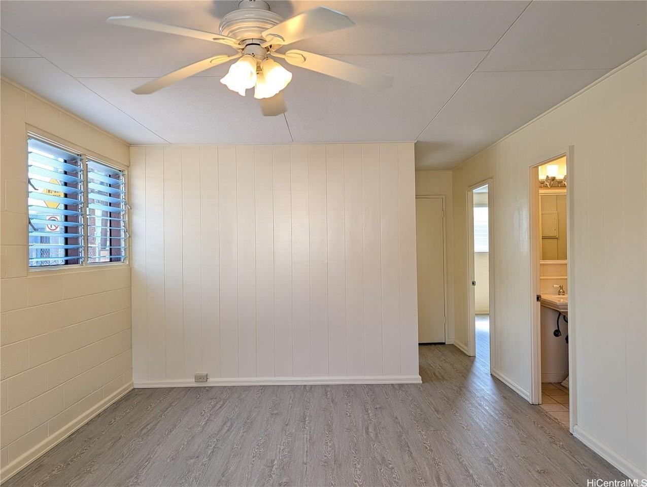 1267 Rycroft St - Photo 3 of 18