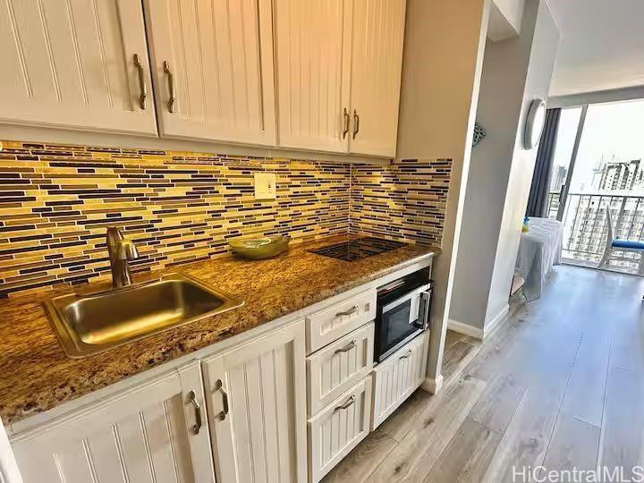 2427 Kuhio Ave #2404 - Photo 5 of 21