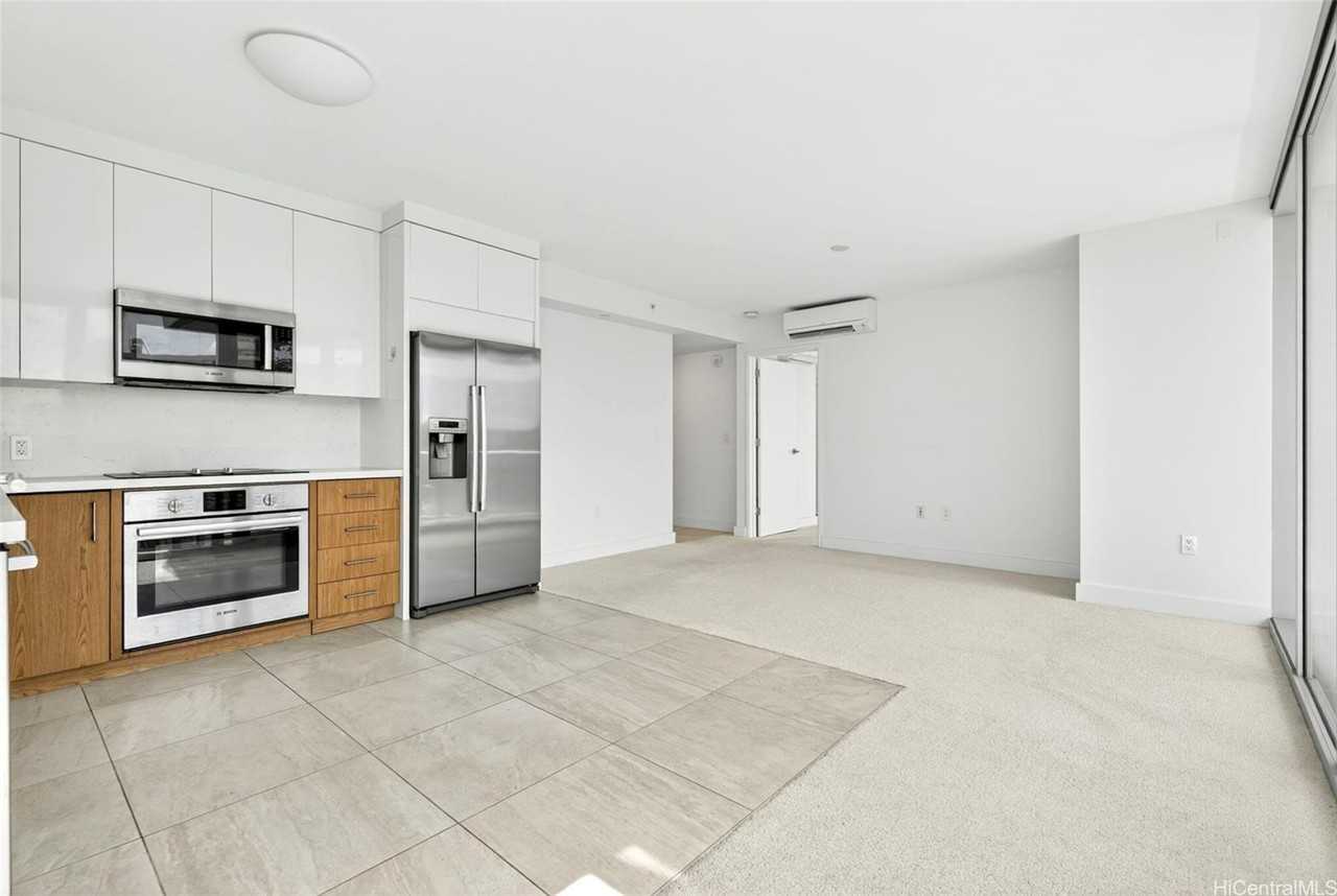 629 Keeaumoku St #1303 - Photo 2 of 25