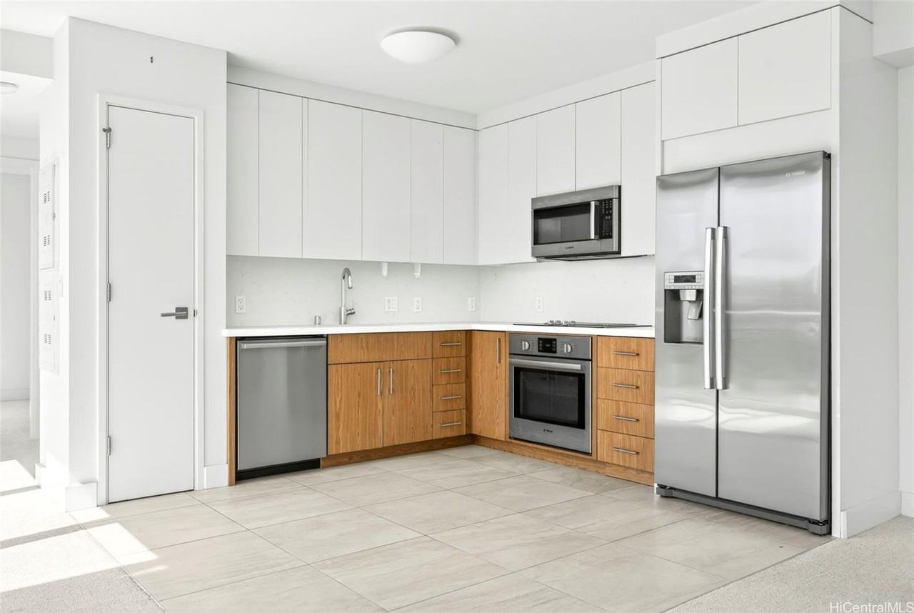 629 Keeaumoku St #1303 - Photo 4 of 25