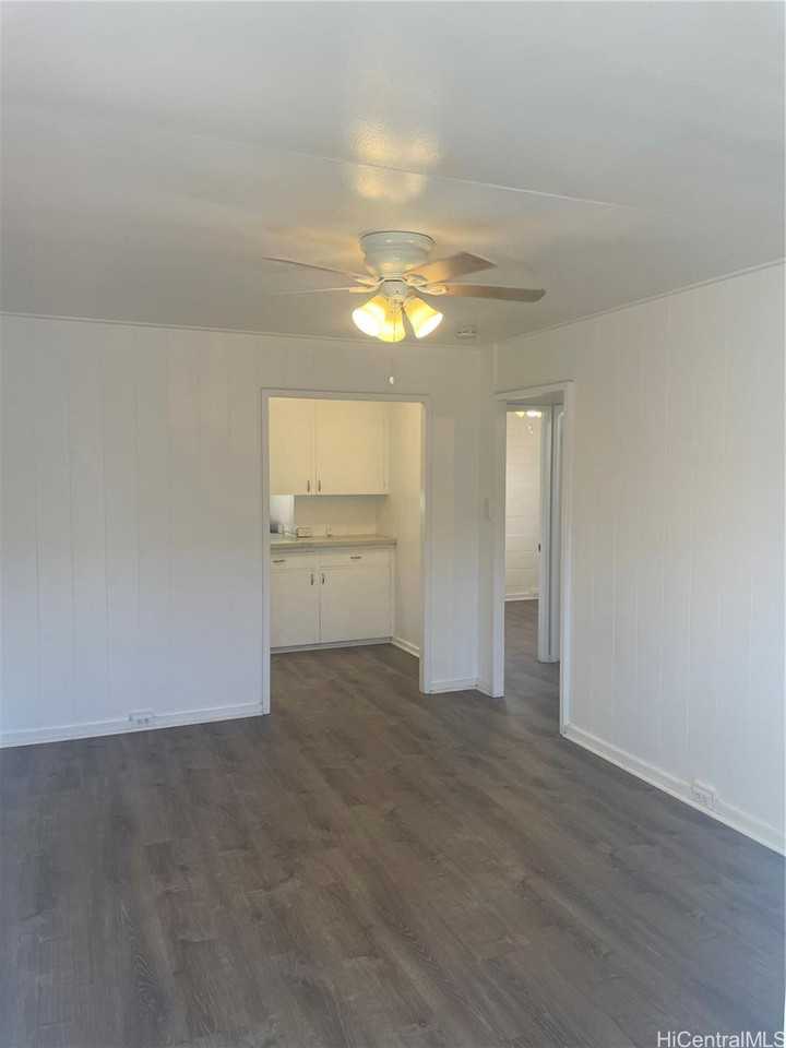 927 Hausten St #D - Photo 2 of 11
