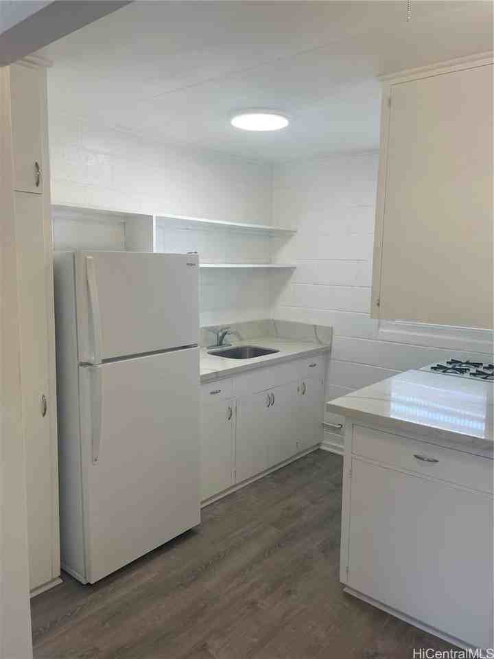 927 Hausten St #D - Photo 3 of 11