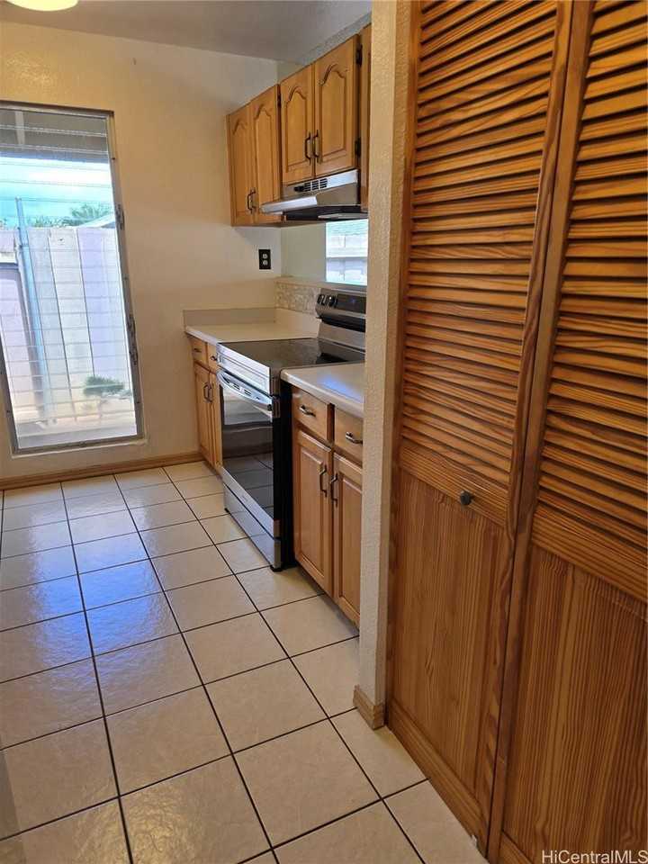 94-222 Kalalani Pl - Photo 4 of 13