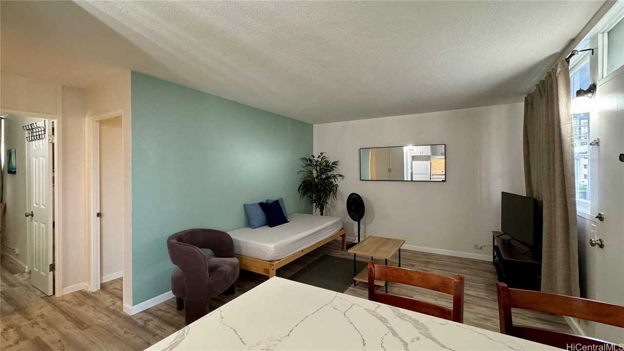 455 Lewers St - Photo 4 of 16