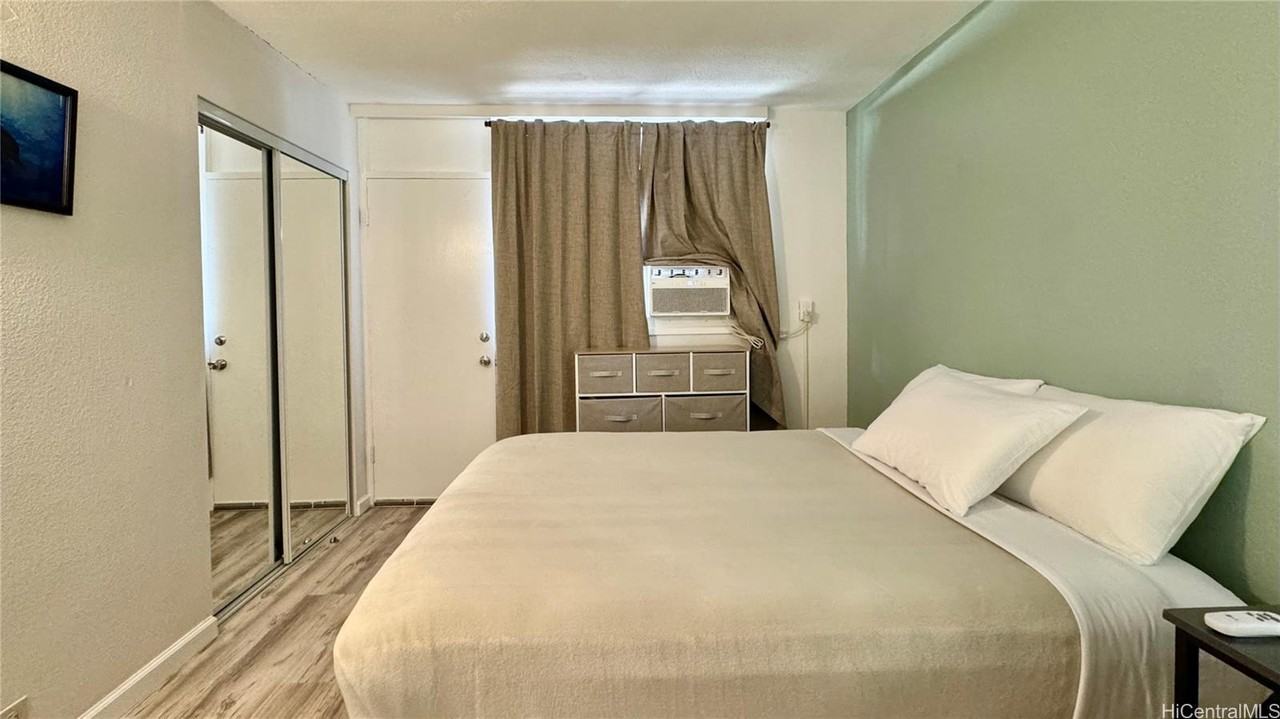 455 Lewers St - Photo 6 of 16