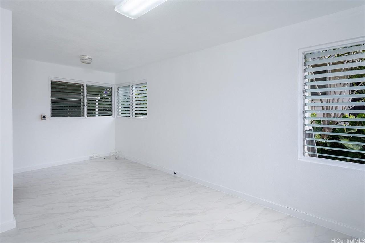 1115C Hassinger St #2 - Photo 4 of 11