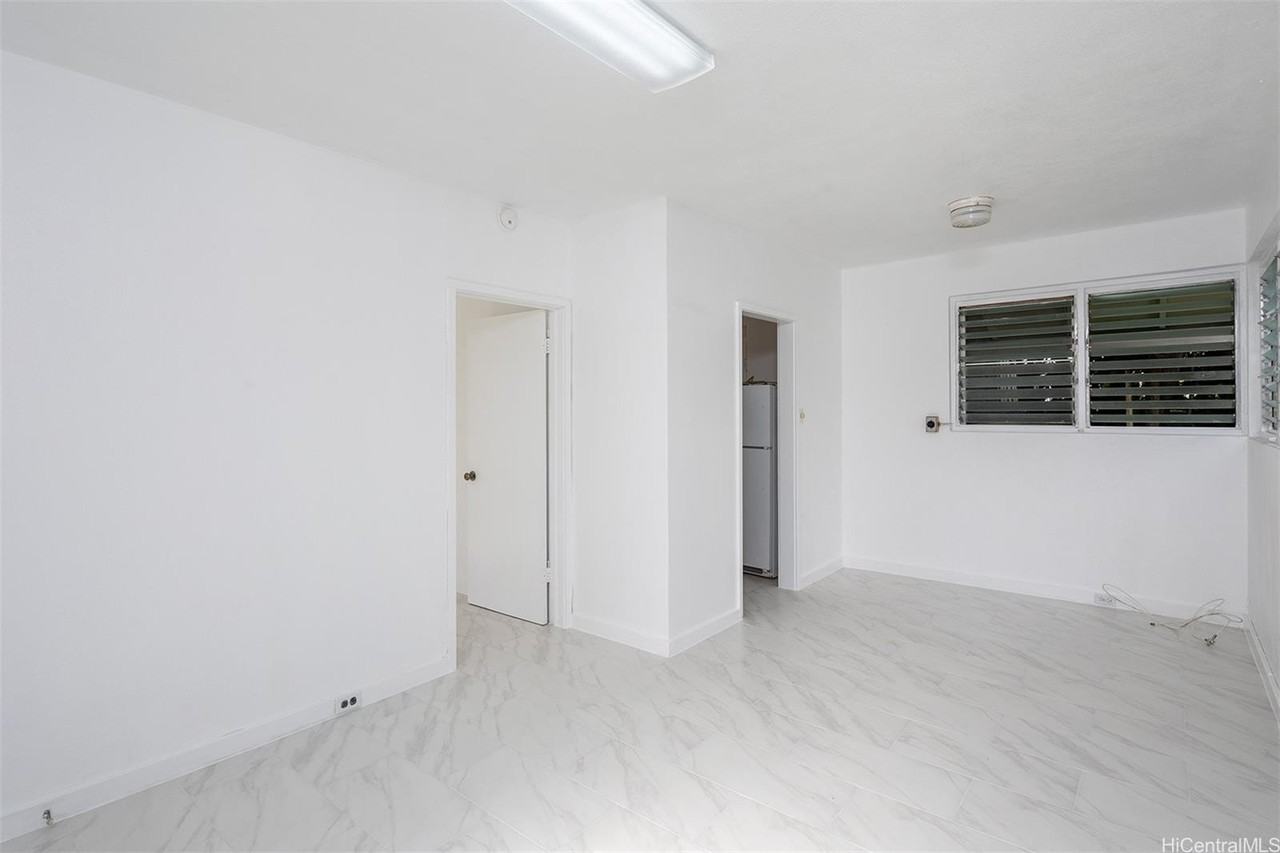 1115C Hassinger St #2 - Photo 5 of 11