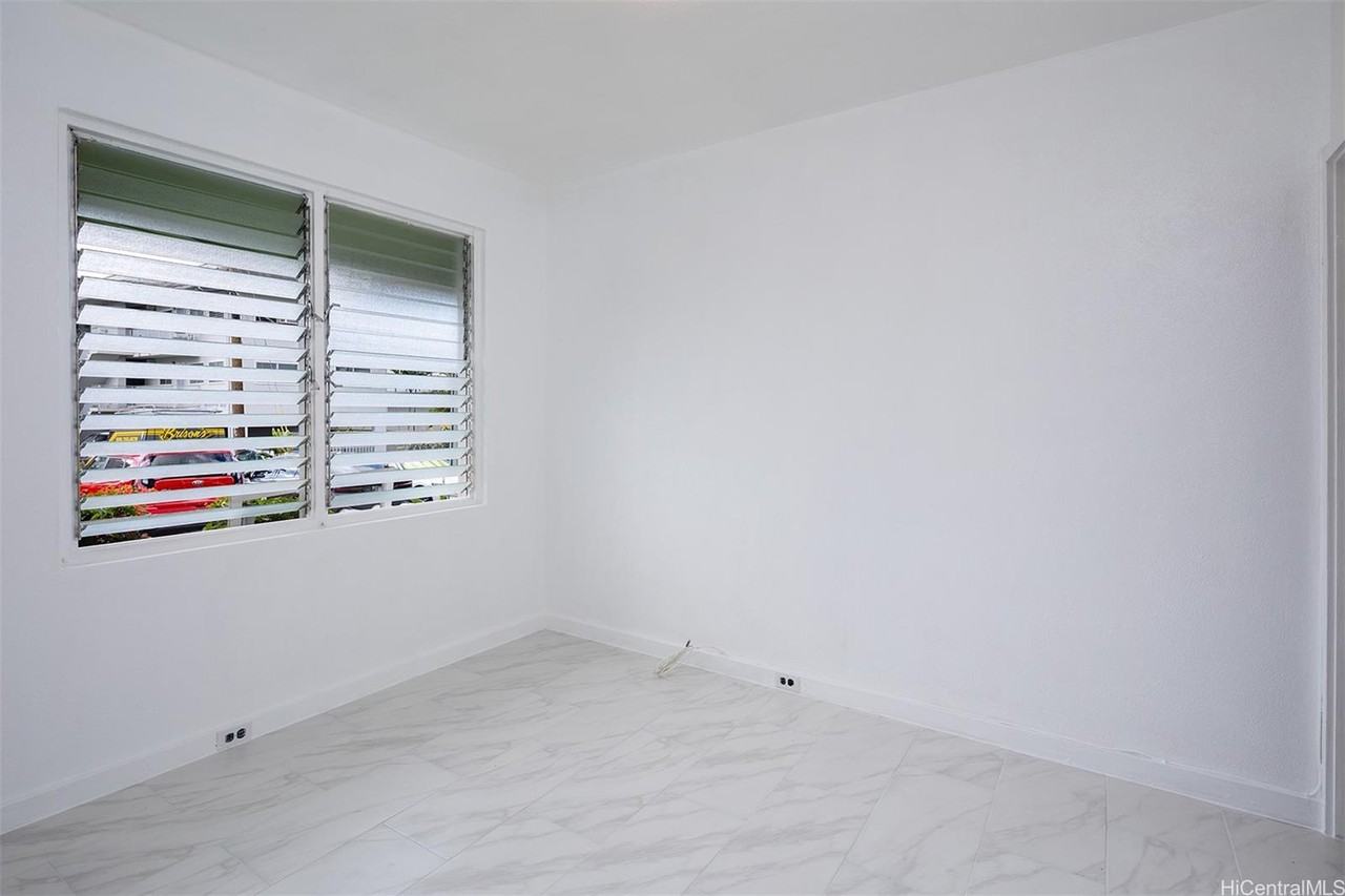 1115C Hassinger St #2 - Photo 7 of 11