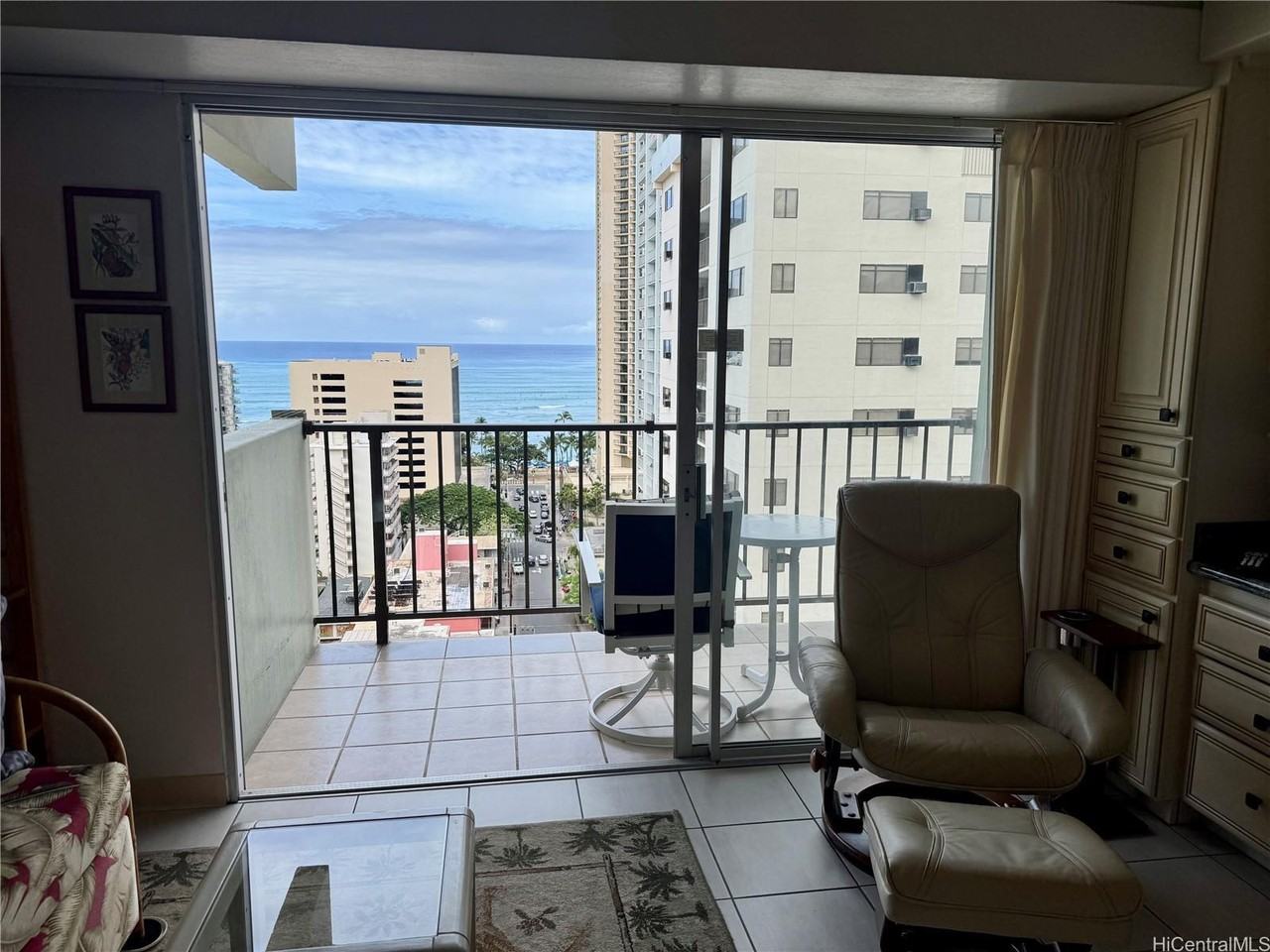 2440 Kuhio Ave #1710 - Photo 2 of 22