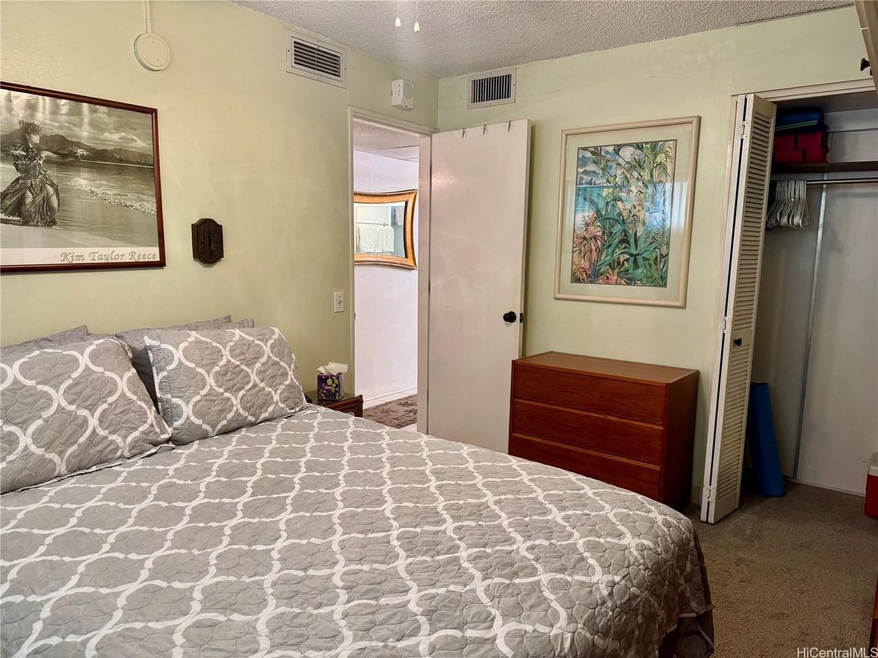 2440 Kuhio Ave #1710 - Photo 7 of 22