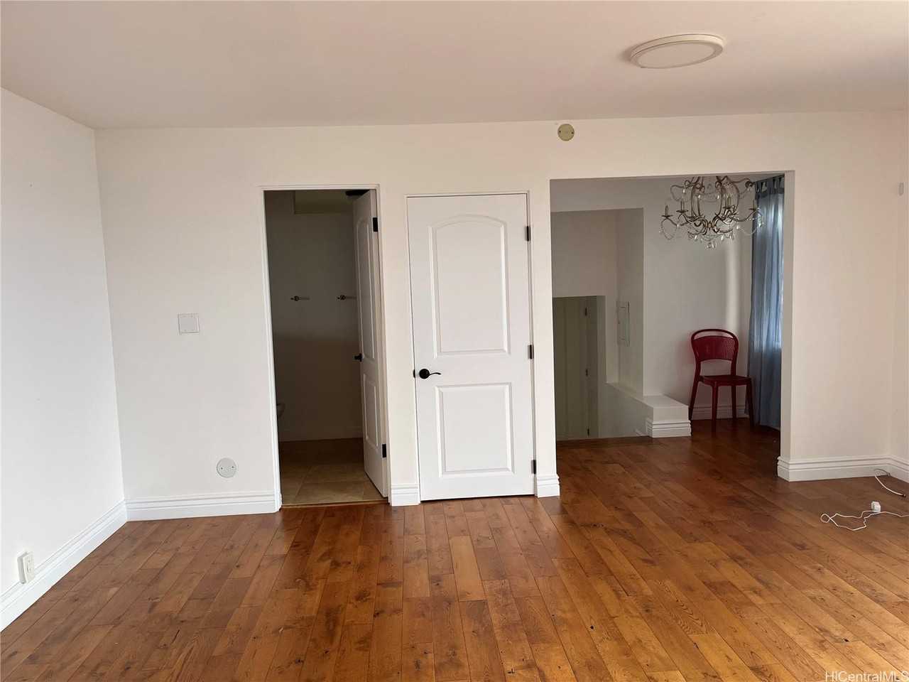 2067 Omea Pl - Photo 4 of 9