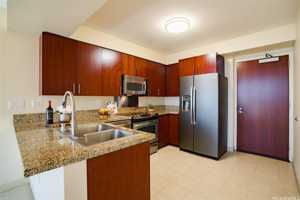 featured image of 909 Kapiolani Blvd #2702