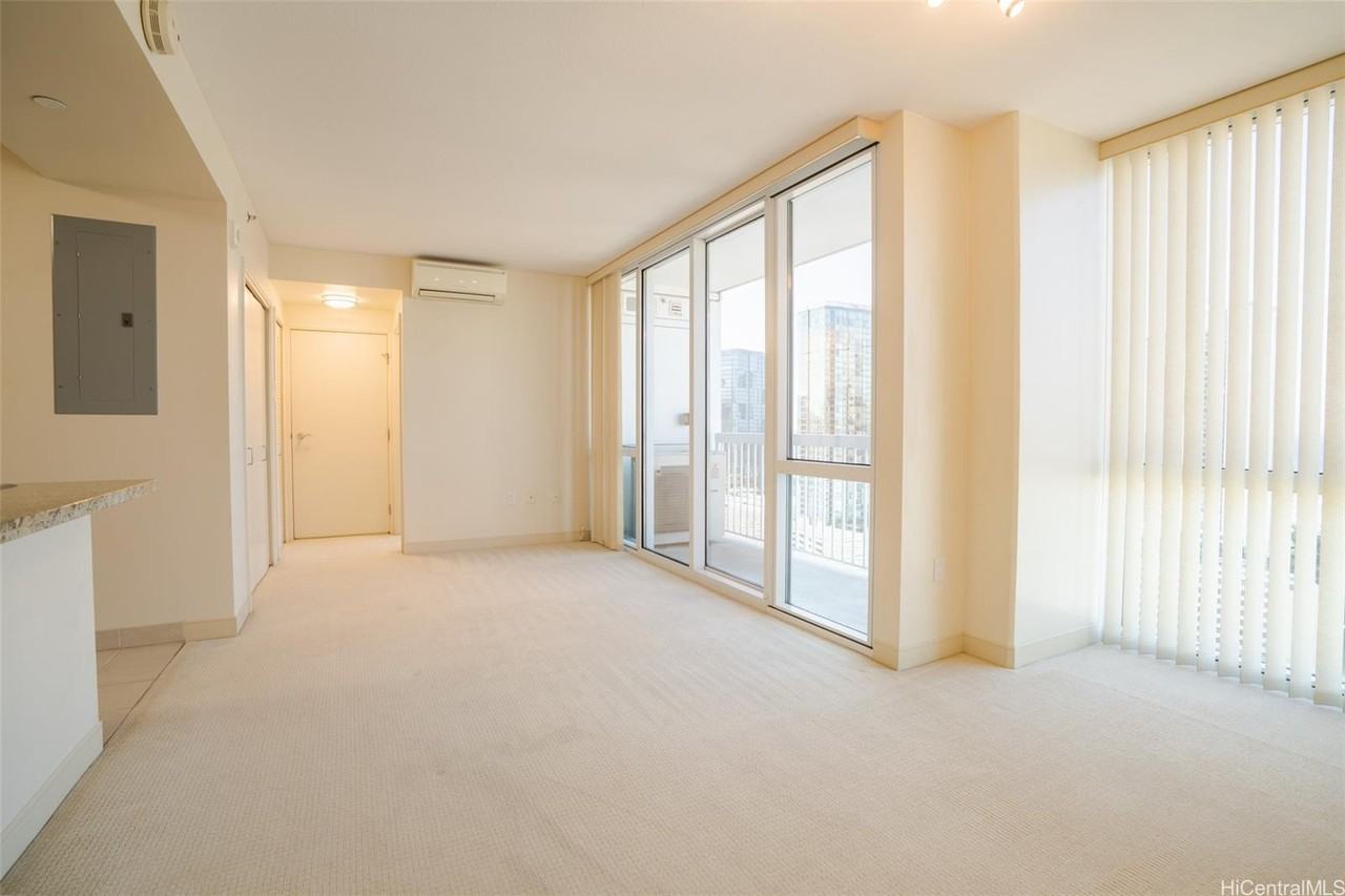 909 Kapiolani Blvd #2702 - Photo 5 of 23