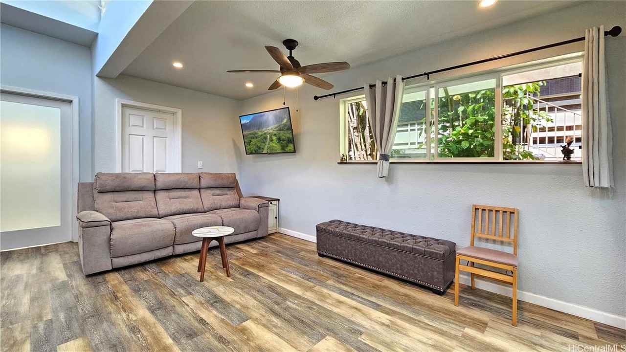 2558 Ferdinand Ave - Photo 3 of 12