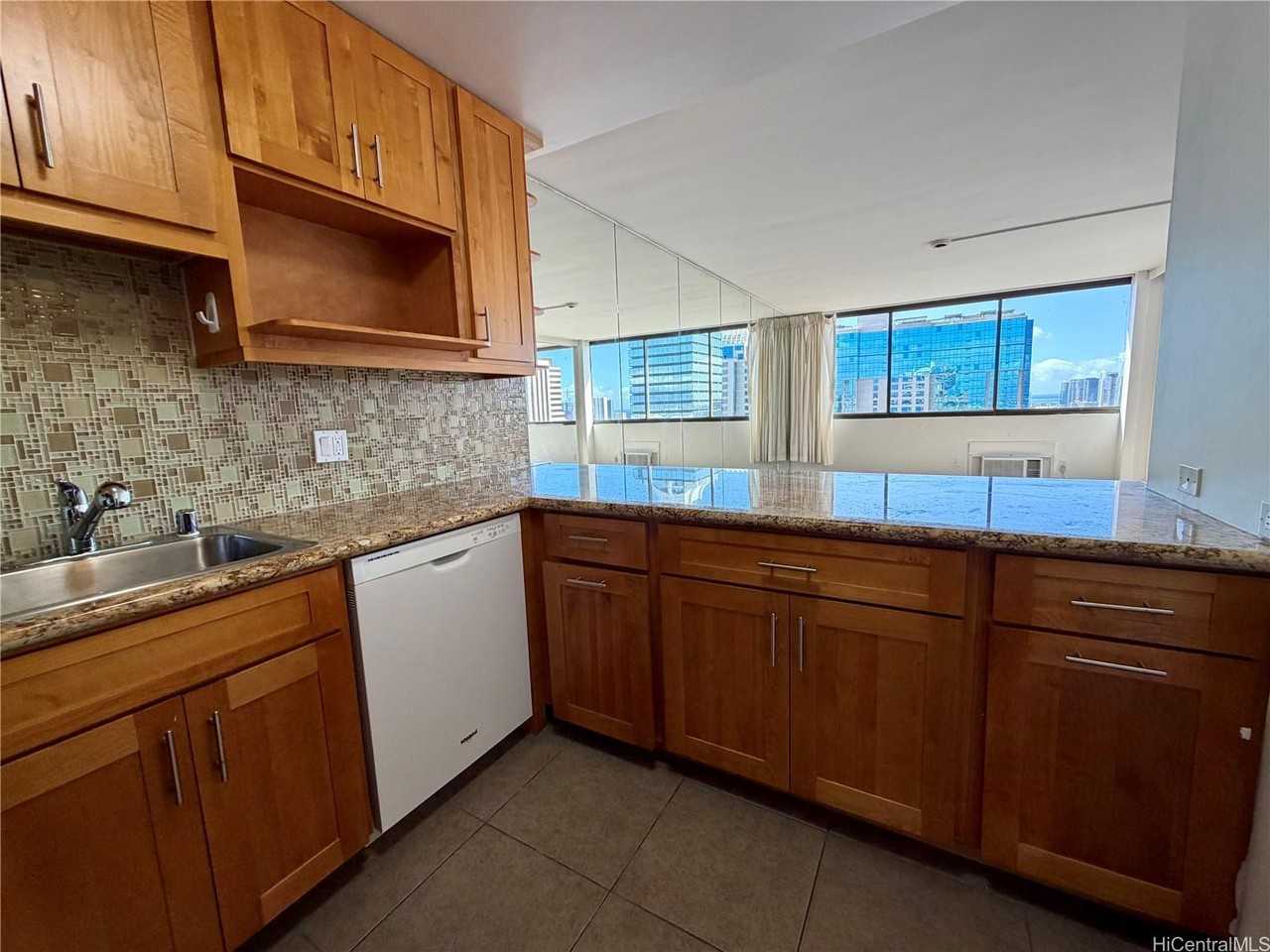 1255 Nuuanu Ave - Photo 2 of 24